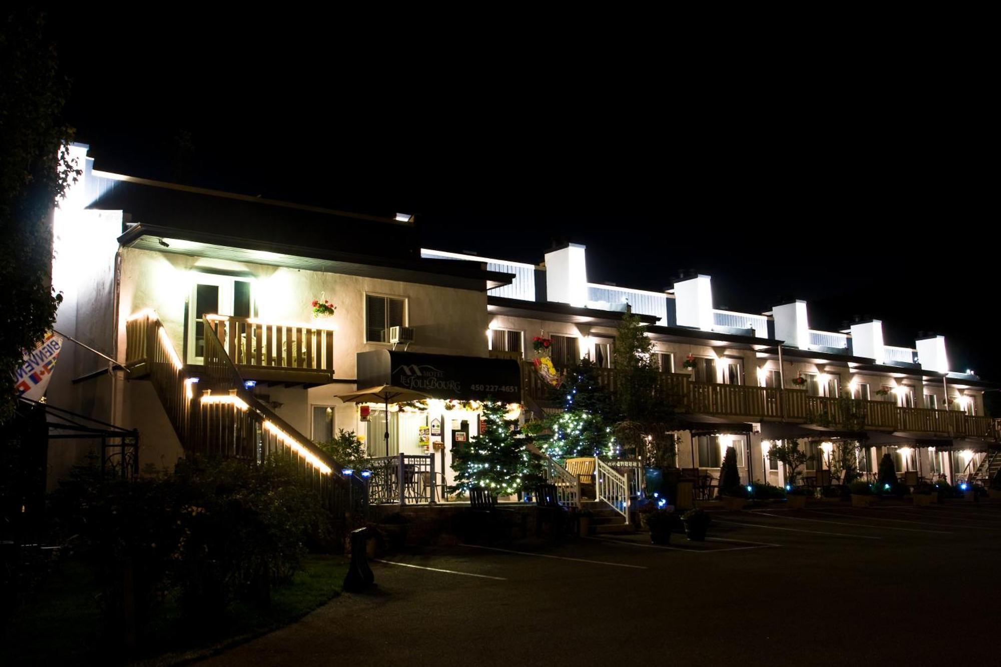 Motel Le Jolibourg Saint-Sauveur-des-Monts Exteriör bild