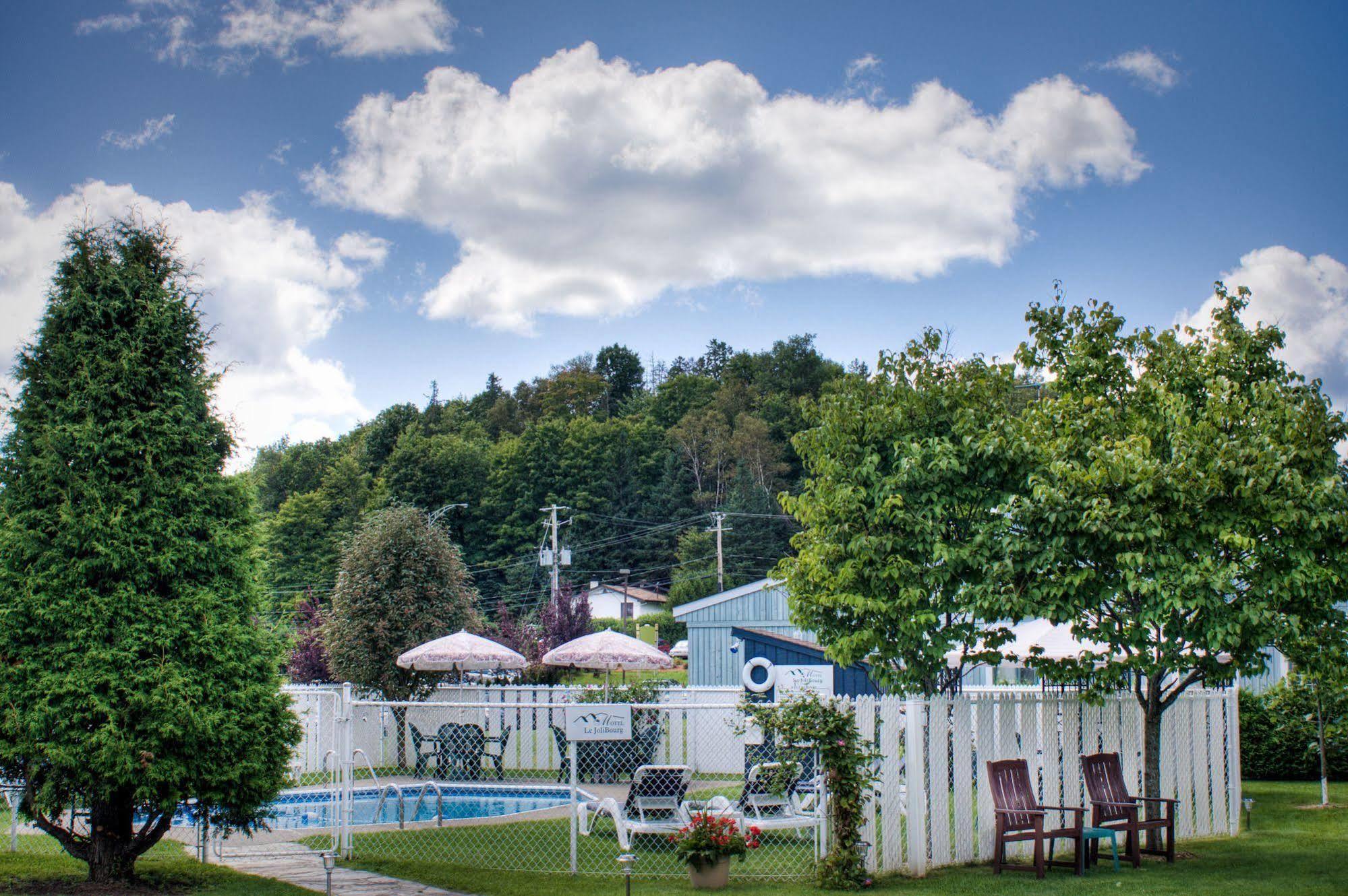 Motel Le Jolibourg Saint-Sauveur-des-Monts Exteriör bild
